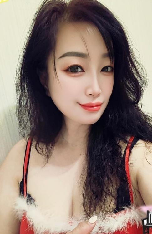 闷骚丹妮姐