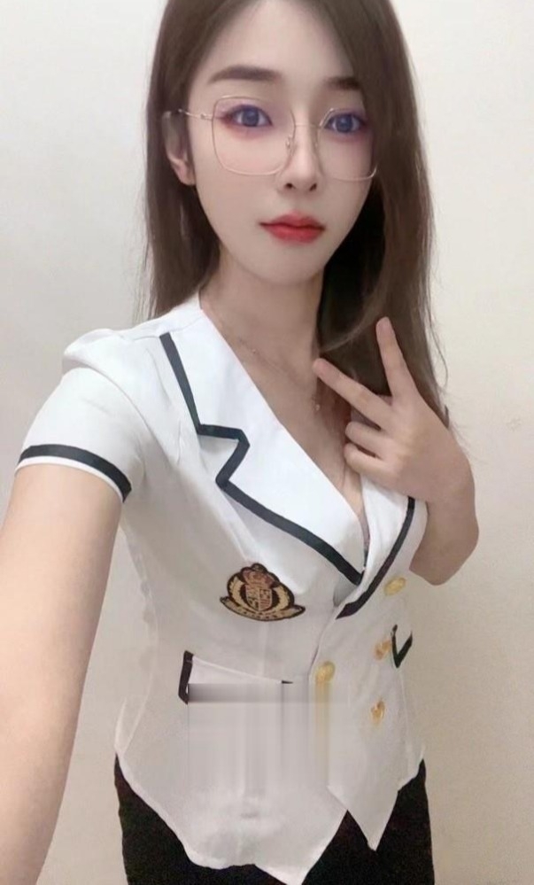 番禺区肤白貌美高挑大胸纯欲战神