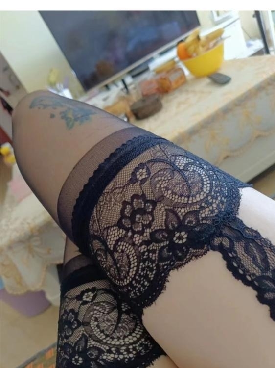 人妻花妹